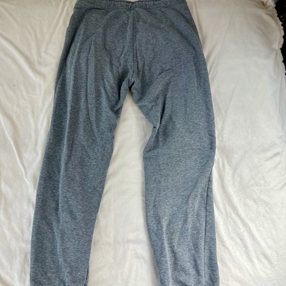 Nike Sweatpants - Sportswear Essential Jogger - LIKE NEW - Picture 5 of 7